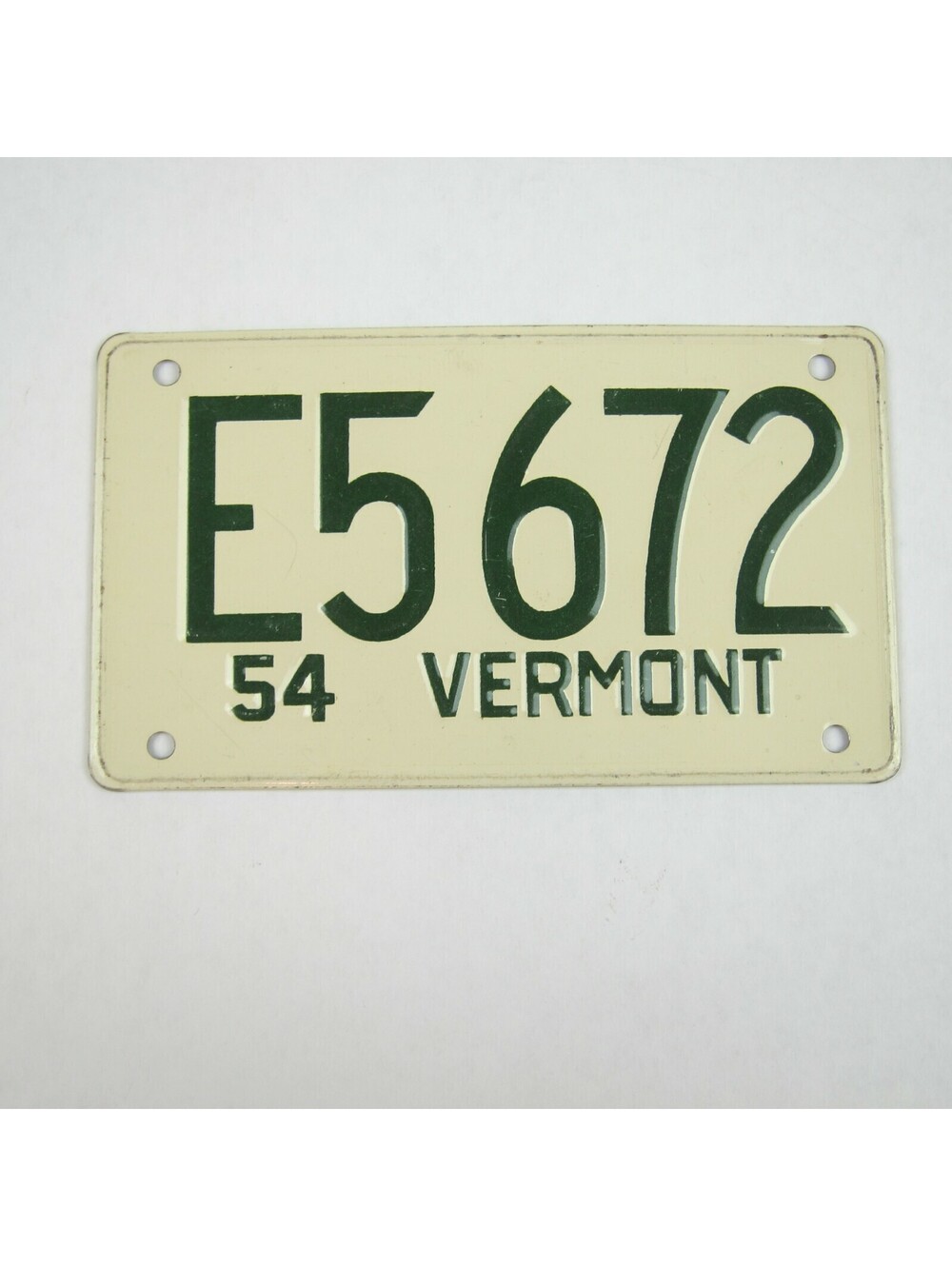 Vintage 1954 Wheaties Cereal Vermont Metal Bicycle License Plate E5672 Cream